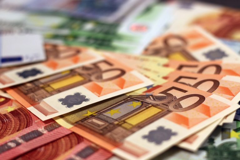 Los métodos para ahorrar más de 200 euros al mes