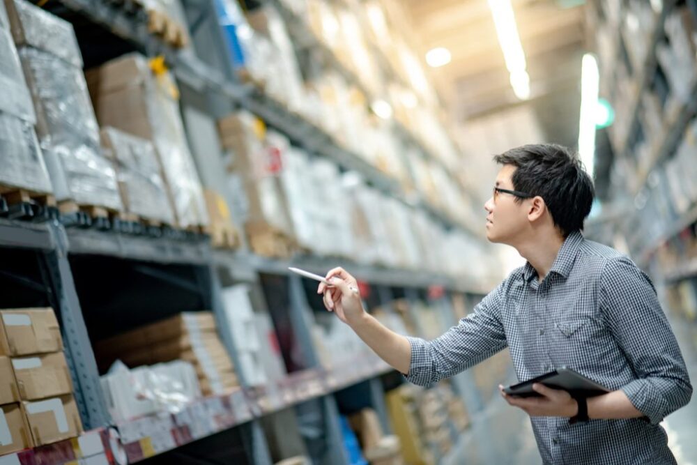 El inventario es un ejemplo de bien tangible en las empresas