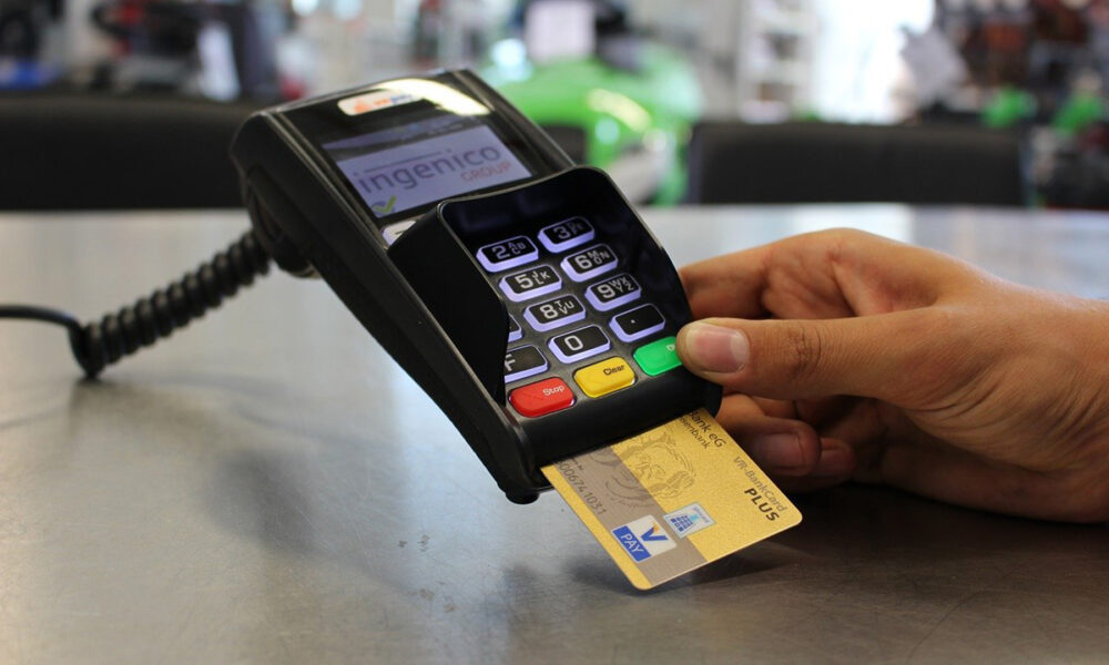 Modo de pago de las tarjetas de débito y crédito