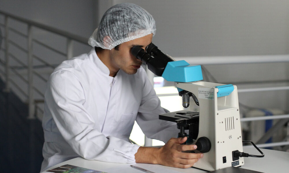Avances tecnológicos y médicos en la gestión de la crisis del coronavirus comparada con la gripe española