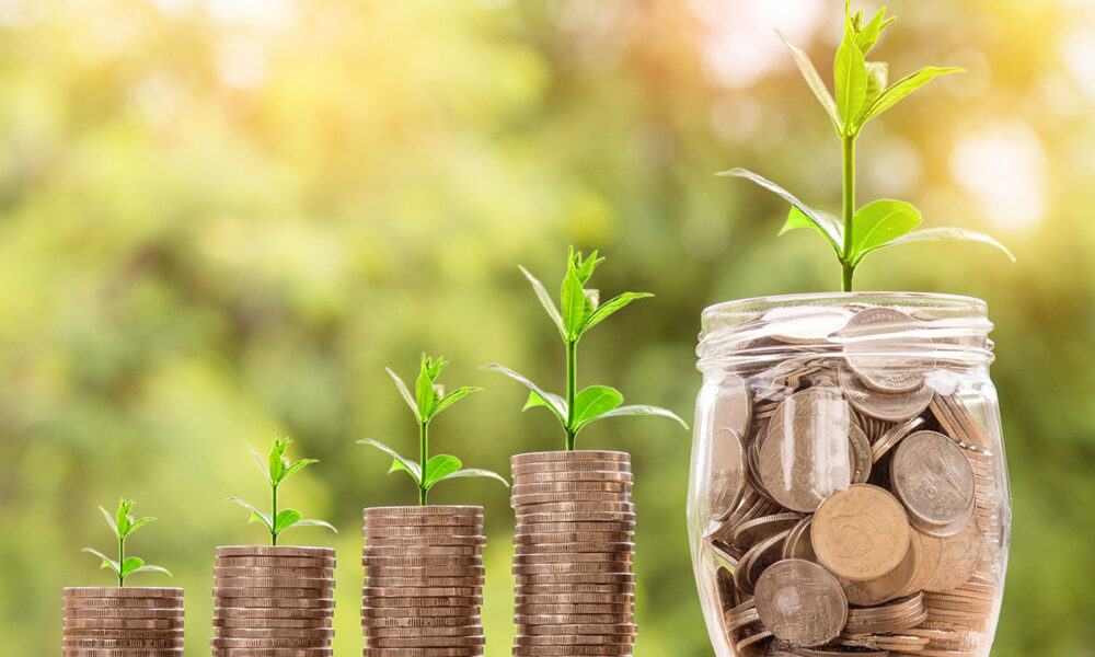 ¿Por qué son importantes los intereses en el funcionamiento de la economía?