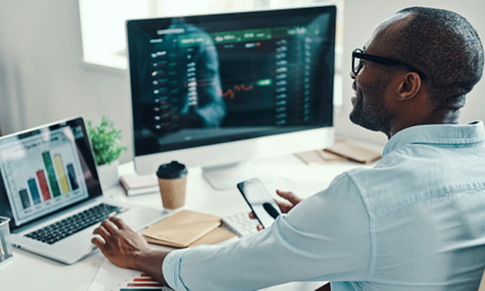 Importancia de ser realista y analítico al realizar inversiones de forma online o hacer trading