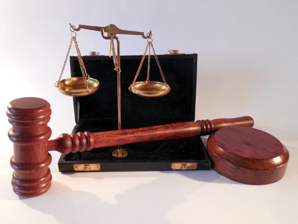 Puedes ser titular de derechos y obligaciones desde el nacimiento