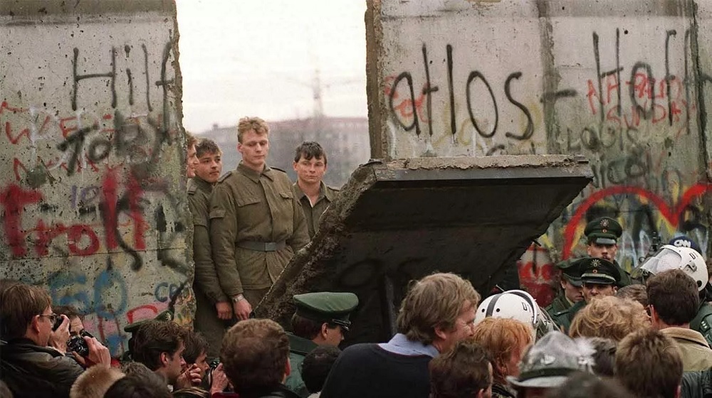 El fin de la Guerra Fría comenzó en 1989 con la caída del Muro de Berlín