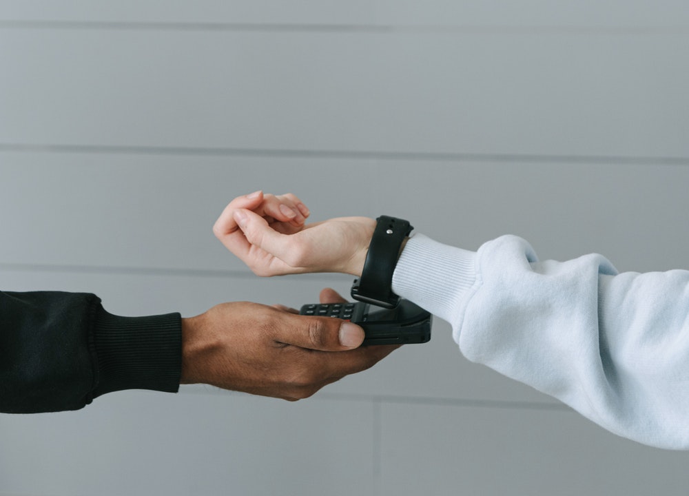 Puedes pagar con el móvil o smartwatch